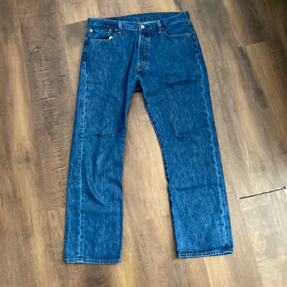 Levi jeans
